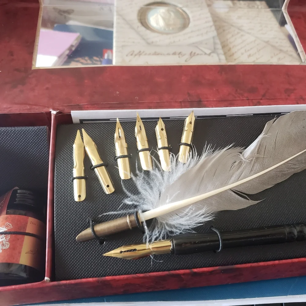 Authentic Models Feather Pen Set with 7 nibs, Ink and Plume Holder - Picture 1 of 4